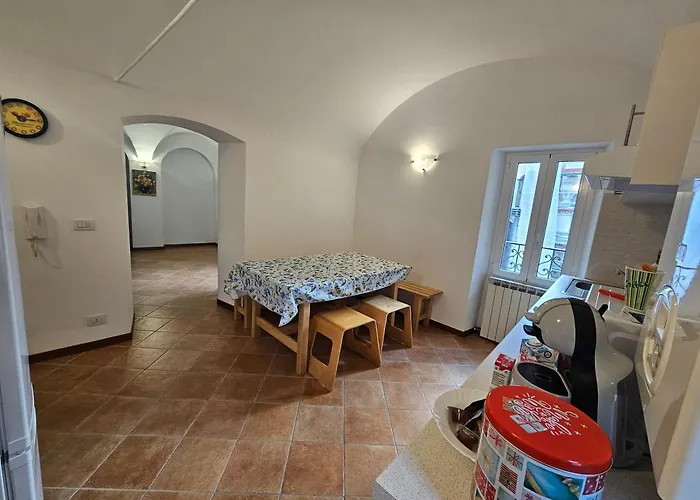 Casa Monique Διαμέρισμα Badalucco